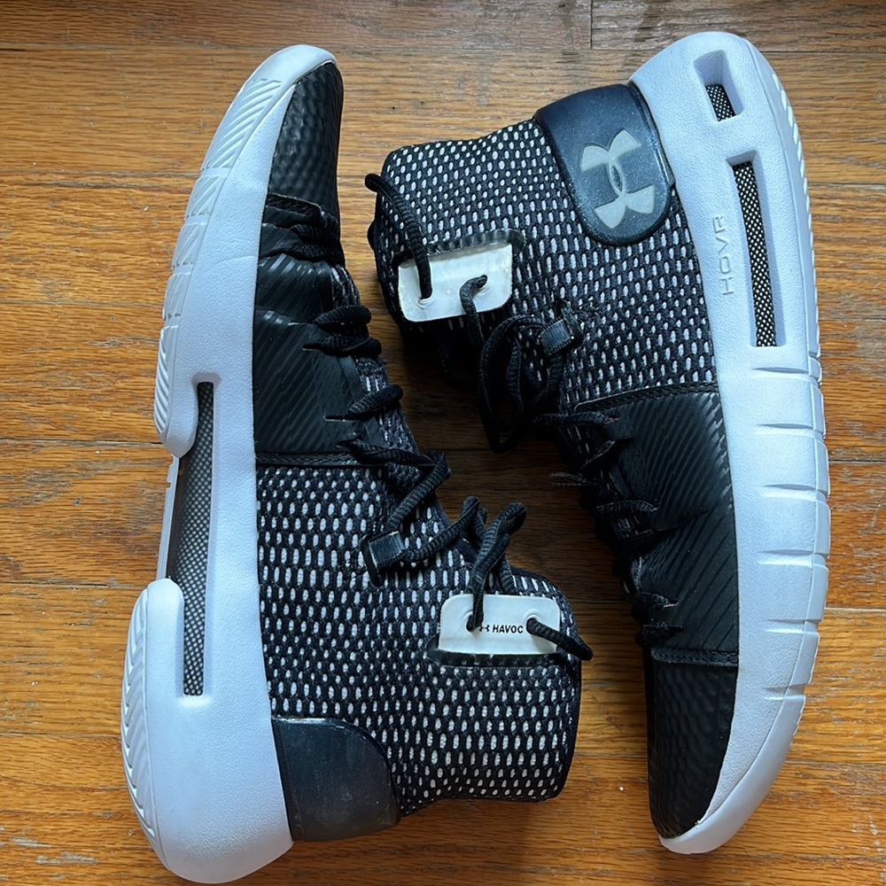 Under Armor HOVR Havoc basketball shoes - Picture 3 of 4